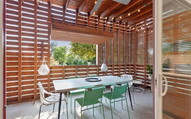 The Local - 2 Blocks to DT Fay - Walk Everywhere!