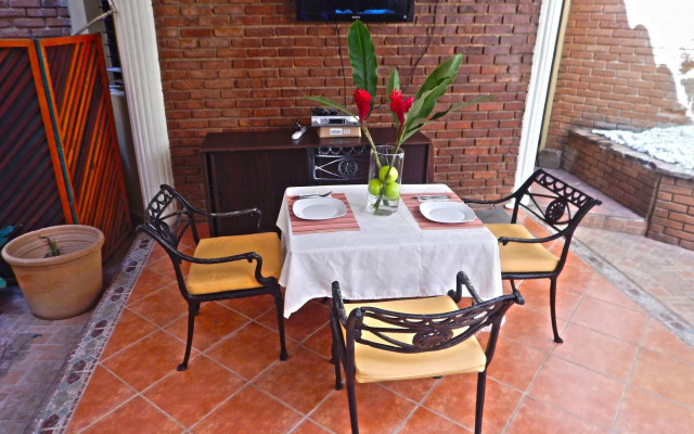 Suite Colonial by Cristi