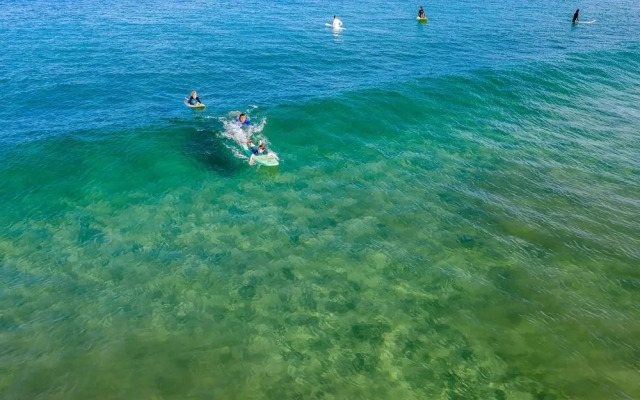 Witch's Rock Surf Camp Beachfront HOTEL