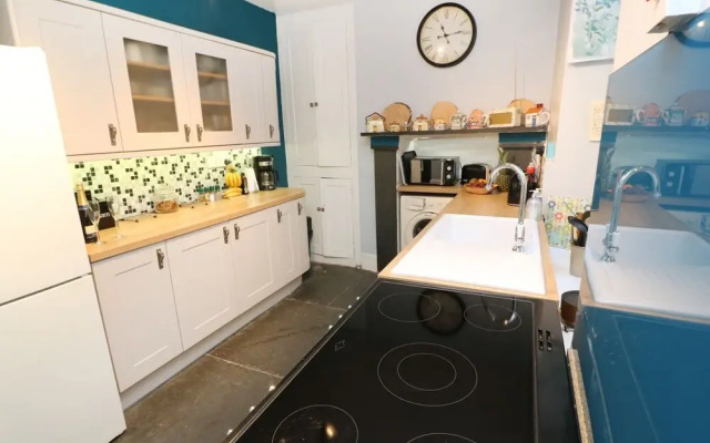 2 Emma Place, Bodmin