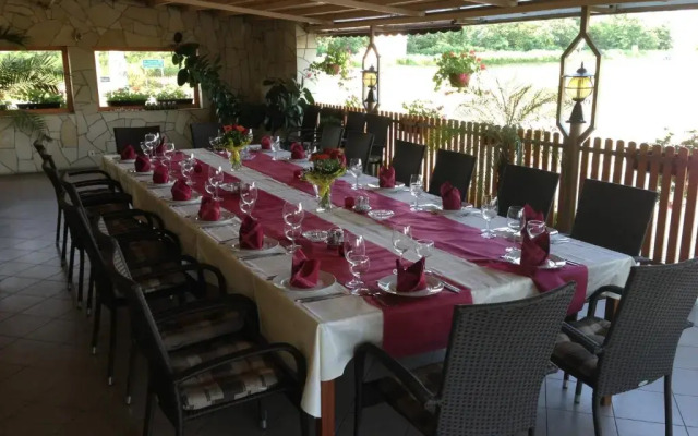 Patyi Étterem és Hotel