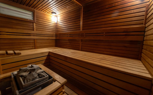Hotel Yacht Wellness & Business