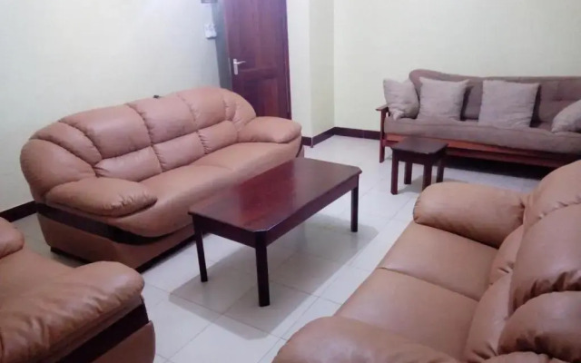 Sunset Apartments S6