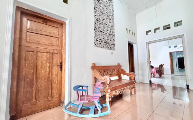Santalum Hotel