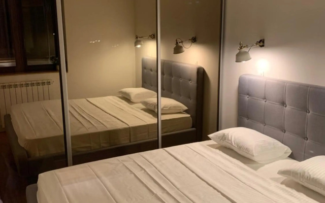 Floreasca Apartment Bach