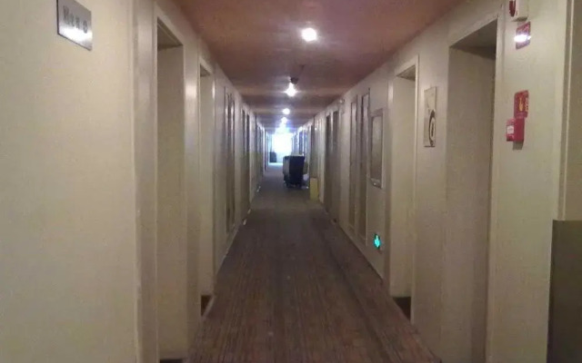 Top Star Hotel