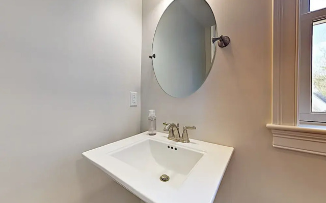 24 Arundel - 2 Br Home