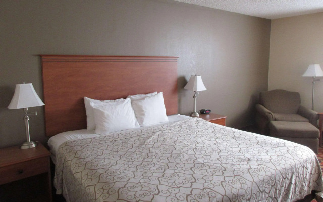 AmericInn by Wyndham Appleton Downtown