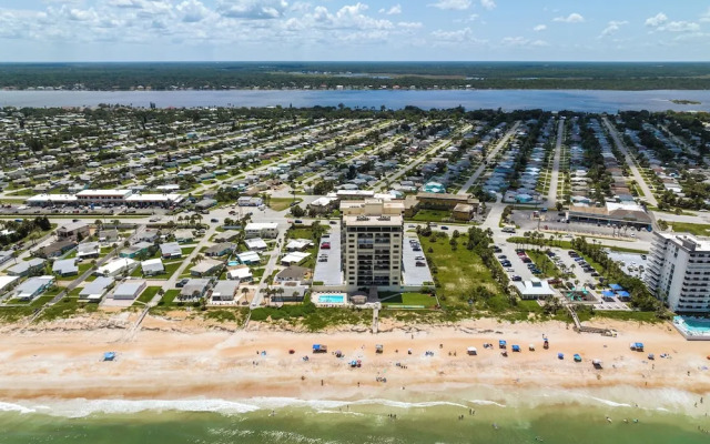 Oceanfront Penthouse #11b