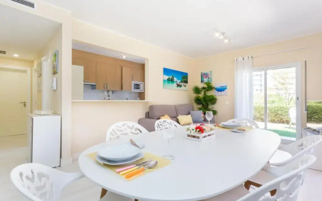 Tropical Beach Apartment