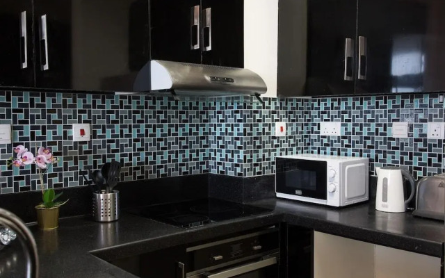 B027 - Spacious 1BR in Botanica Tower