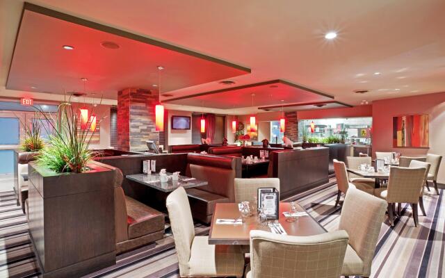 Holiday Inn Hotel & Suites Surrey East Cloverdale by IHG