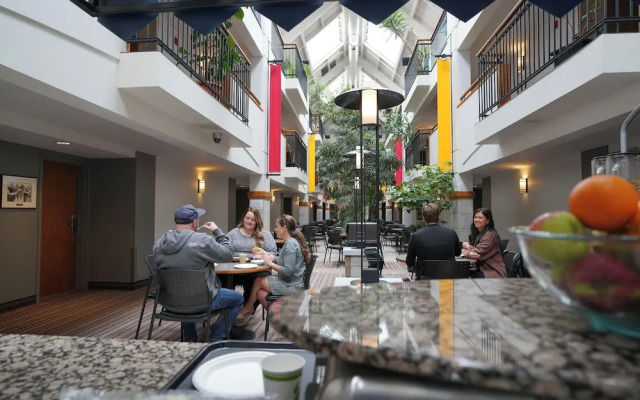 Hôtel Lindbergh – Laurier Québec