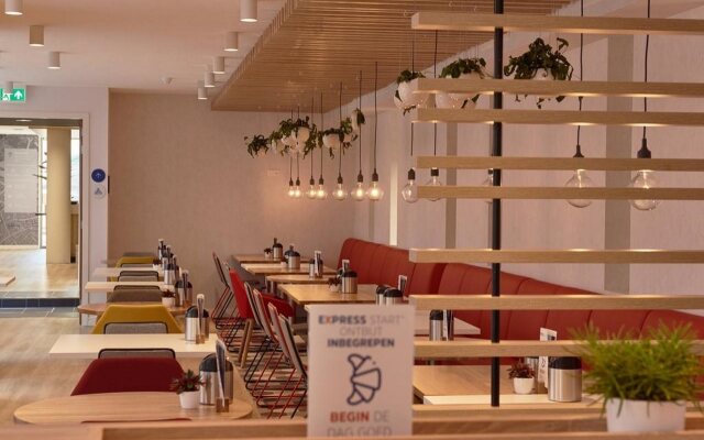 Holiday Inn Express Amsterdam - City Hall by IHG