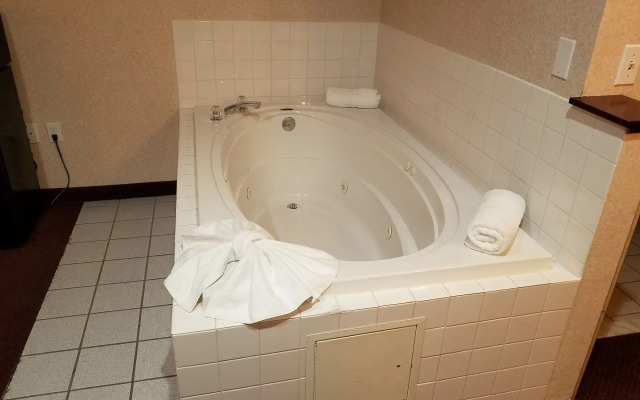 Portland Suites Airport East