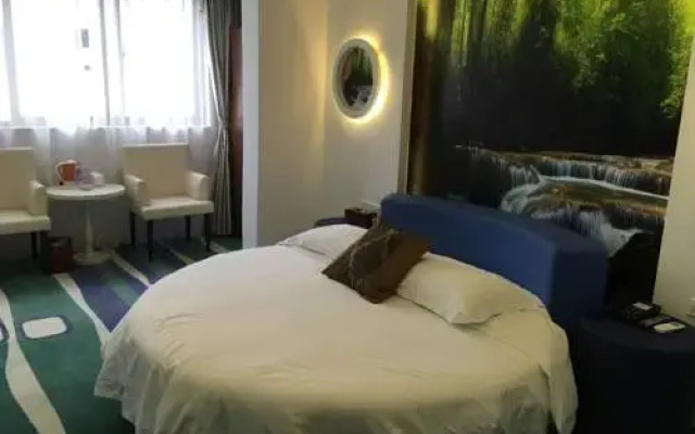 Lu Kai Yue Business Hotel