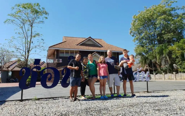 ช่อฟ้า การ์เด้น