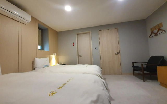 141 Mini Hotel