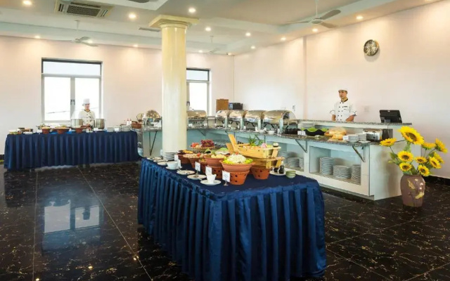 Giang Son Hotel