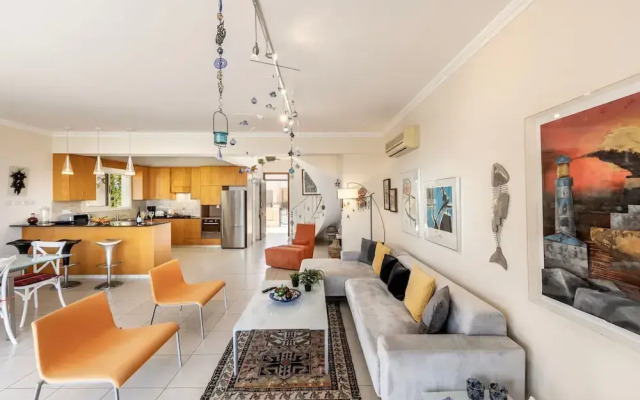 Larnaca Chelidonia Seafront Villa