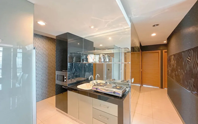 Spacious And Comfortable Living 3Br Apartment At Aryaduta Residence