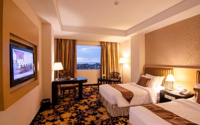 Rocky Plaza Hotel Padang