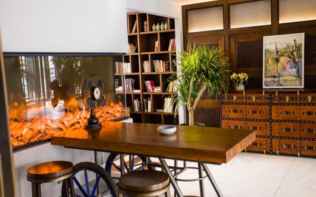 James Joyce Coffetel Rizhao Wanghai Road Wanda Cinema