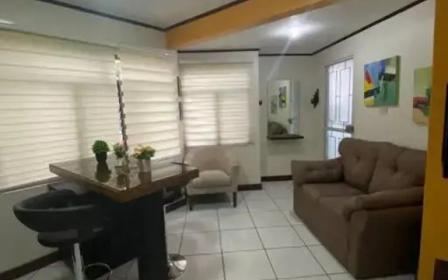 Hermoso apartamento con estacionamiento gratuito