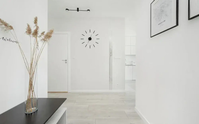 Miedziana Apartment Wrocław by Renters
