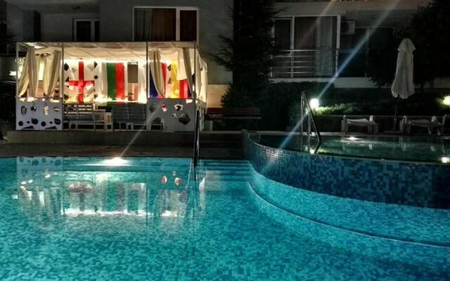 Sineva Del Sol Apartments