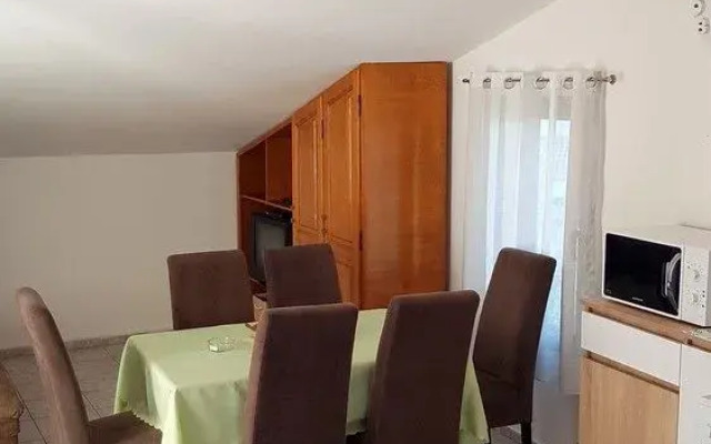 Apartments & Rooms M