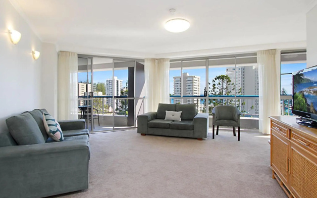 Border Terrace Unit 13 - Large apartment walk to beaches and clubs – Balcony – Tweed Heads