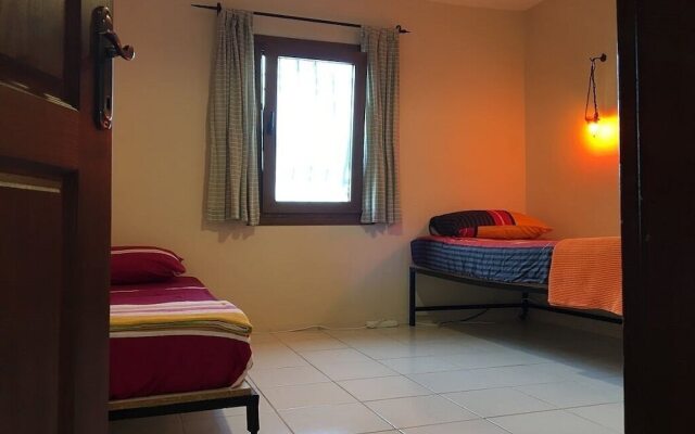 BO084 by Villaofsummer