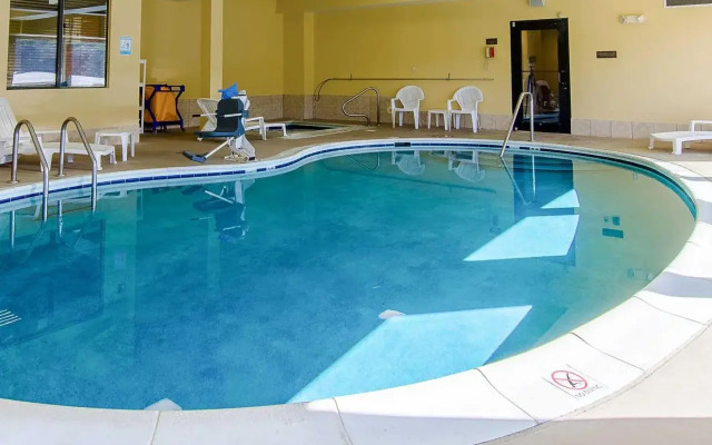 Econo Lodge West Dodge Omaha