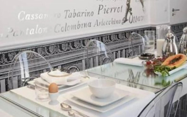Teatro Boutique Rooms & Suites