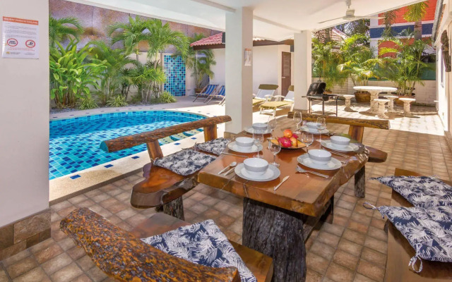 Villa Waree 5 minutes from City and Beach