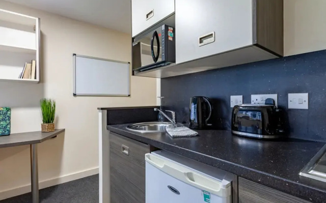 Rooms & Studios for STUDENTS Only BOLTON