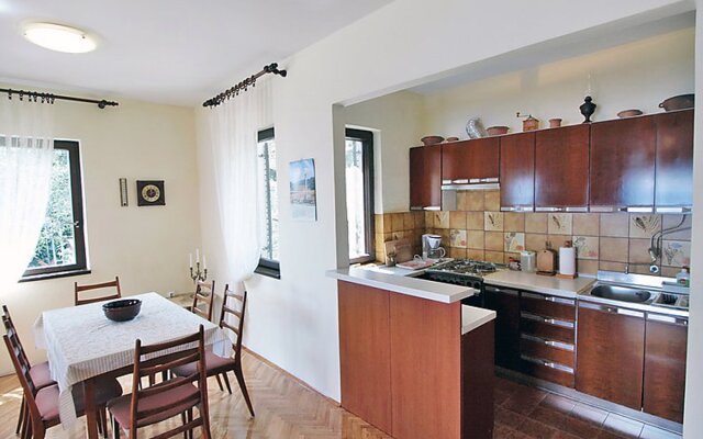 Apartment Mali Iz Mali Iz