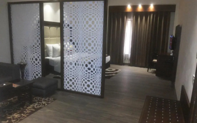 Hotel Amber Residency