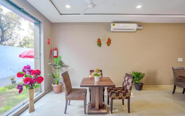 Hotel Grand Inn by OYO Rooms