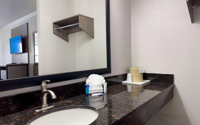 Americas Best Value Inn Austin University