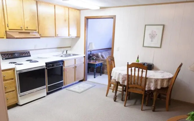 Red Bud Cove Bed & Breakfast Suites