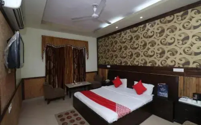 Royal Castle Resort by OYO Rooms