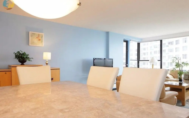 Alexander 919 2 Bedroom Apts by RedAwning