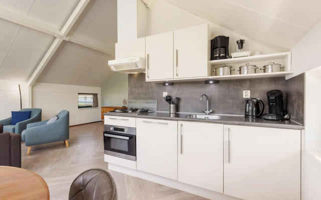 Bungalow in Veluwe Near Harderwijk