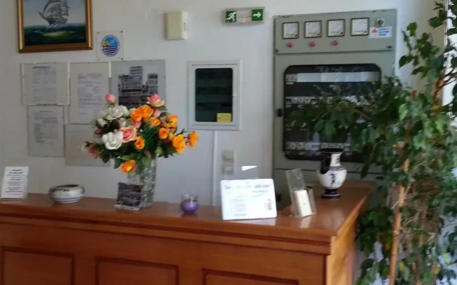 Angelos Hotel