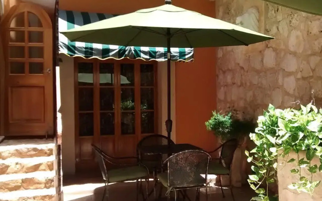 Cancun International Suites