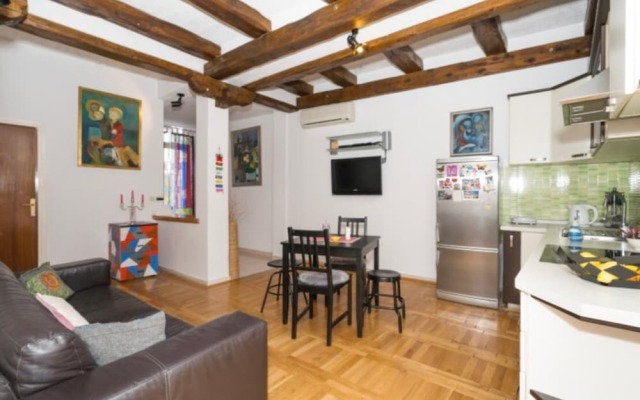 Spacious Apt. With Magnificent sea View & Balcony