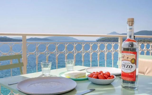 Lefkada Blue Luxury Apartments, Perigiali A4 Entrance Level