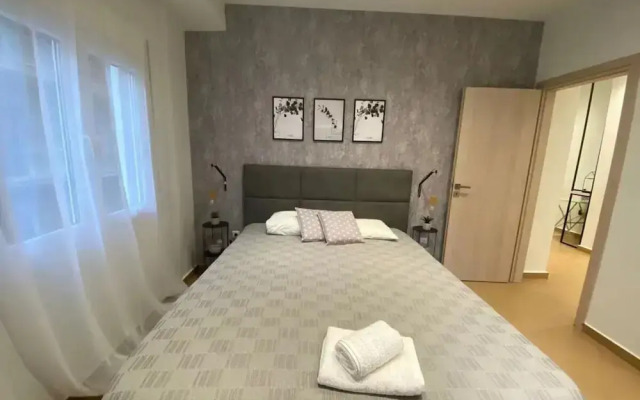 Utopia Apartment- At019